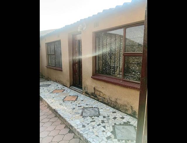 2 BEDROOM HOUSE FOR SALE IN EMDENI